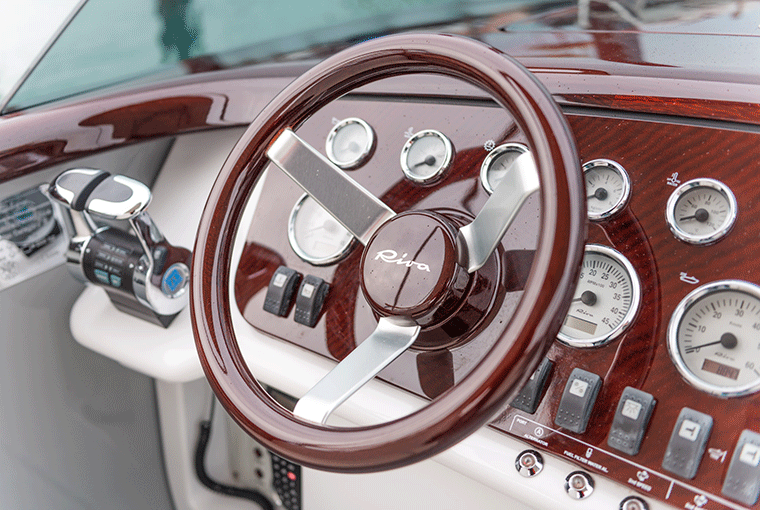 Riva 33 Aquariva Marc Newson